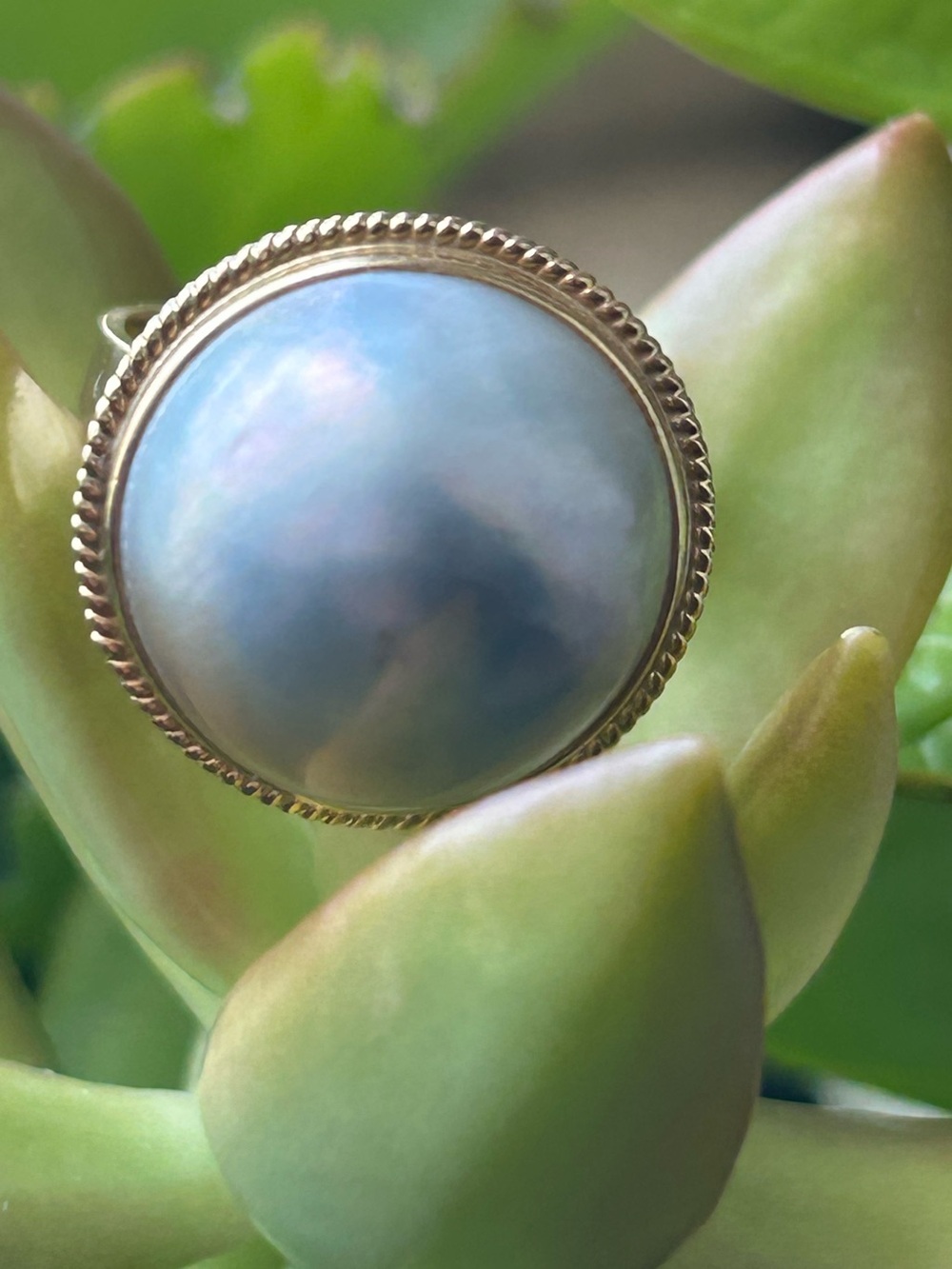 Vintage 14k yellow gold 15-16mm large blue mabe Pearl ring size 7 , 5.80grams